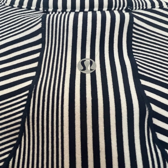 Lululemon Define Jacket - Picture 4 of 7